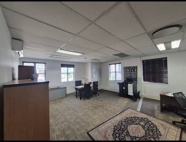 911M² OFFICE TO LET IN SANDTON CENTRAL